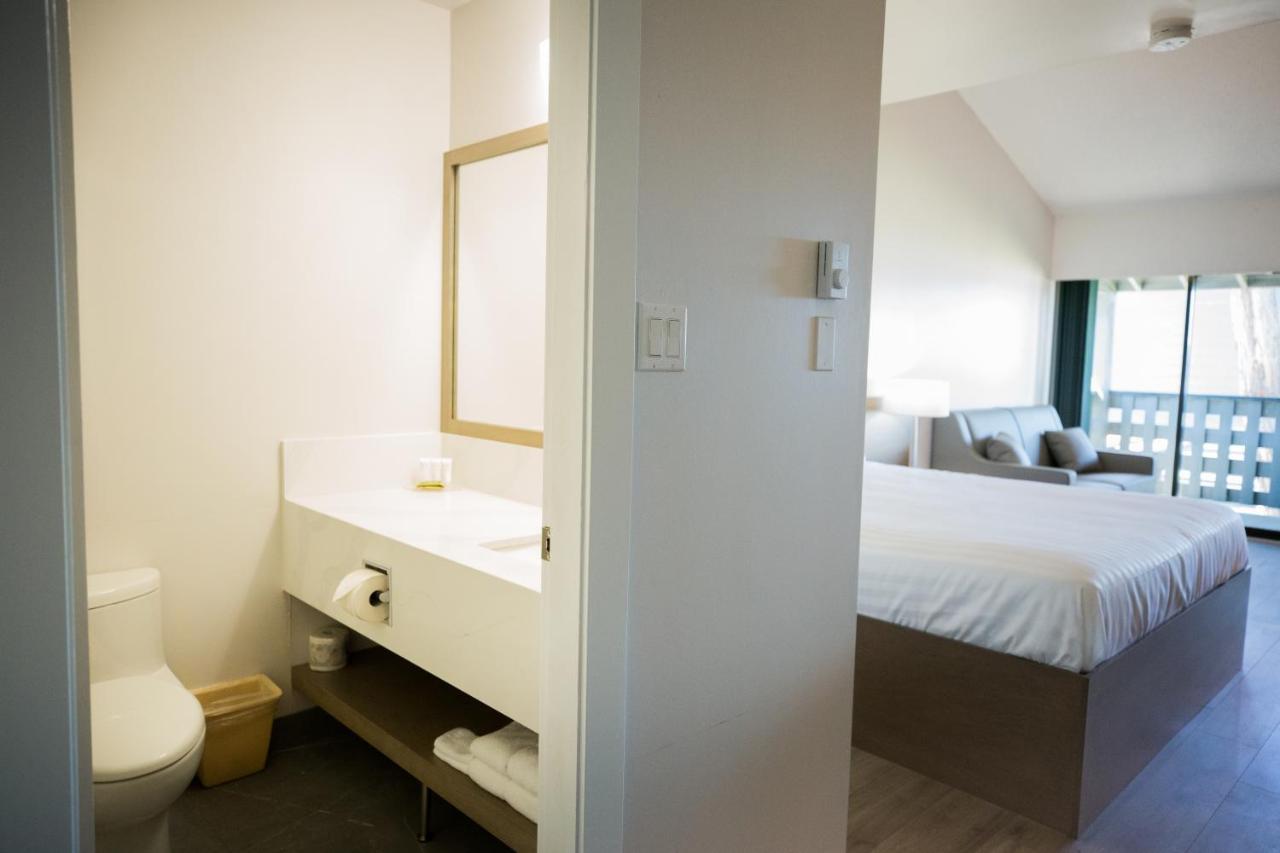 Sand Pebbles Inn 夸利库姆海滩 外观 照片